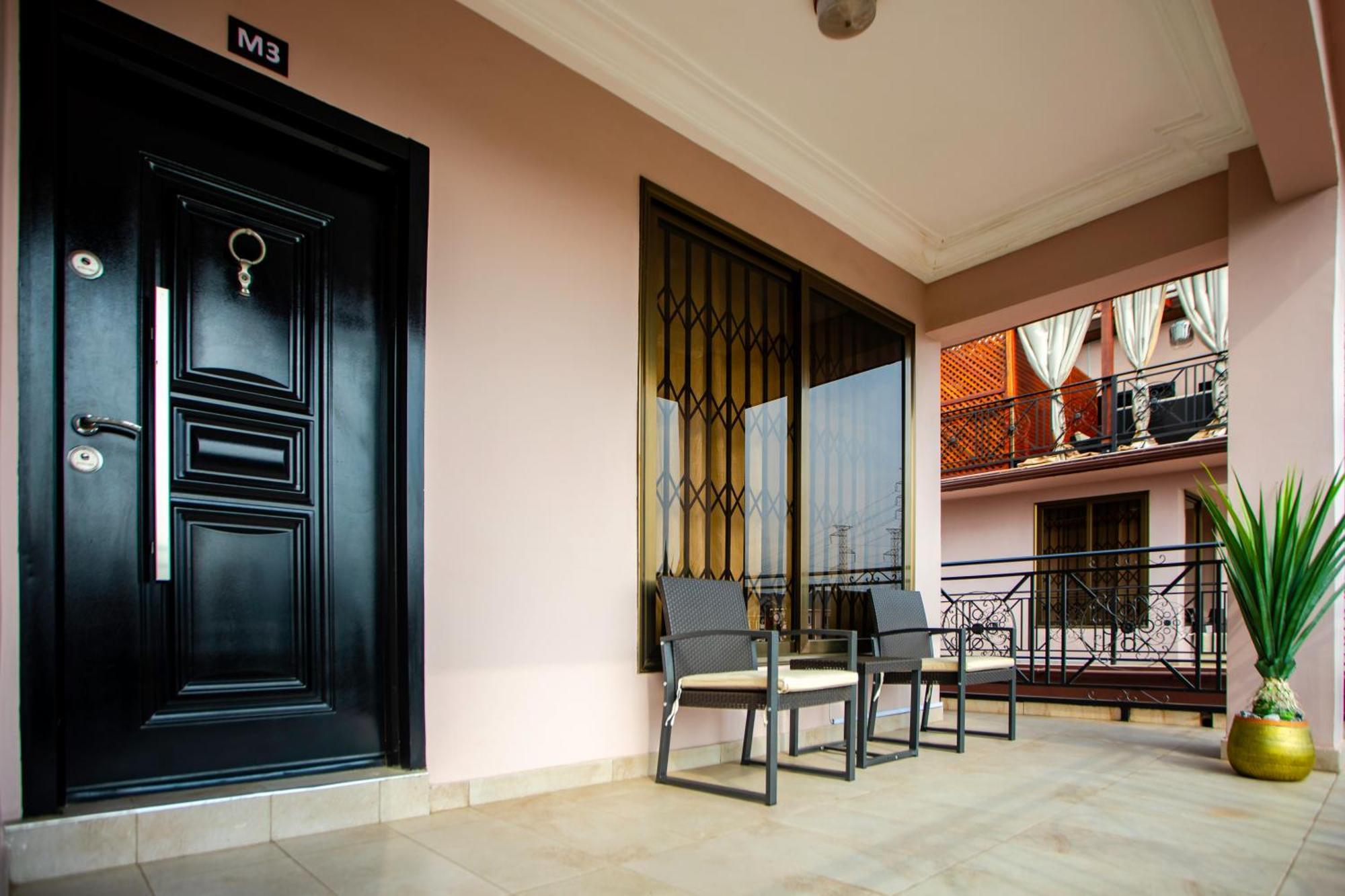 Maat Luxury Homes Accra Exterior photo