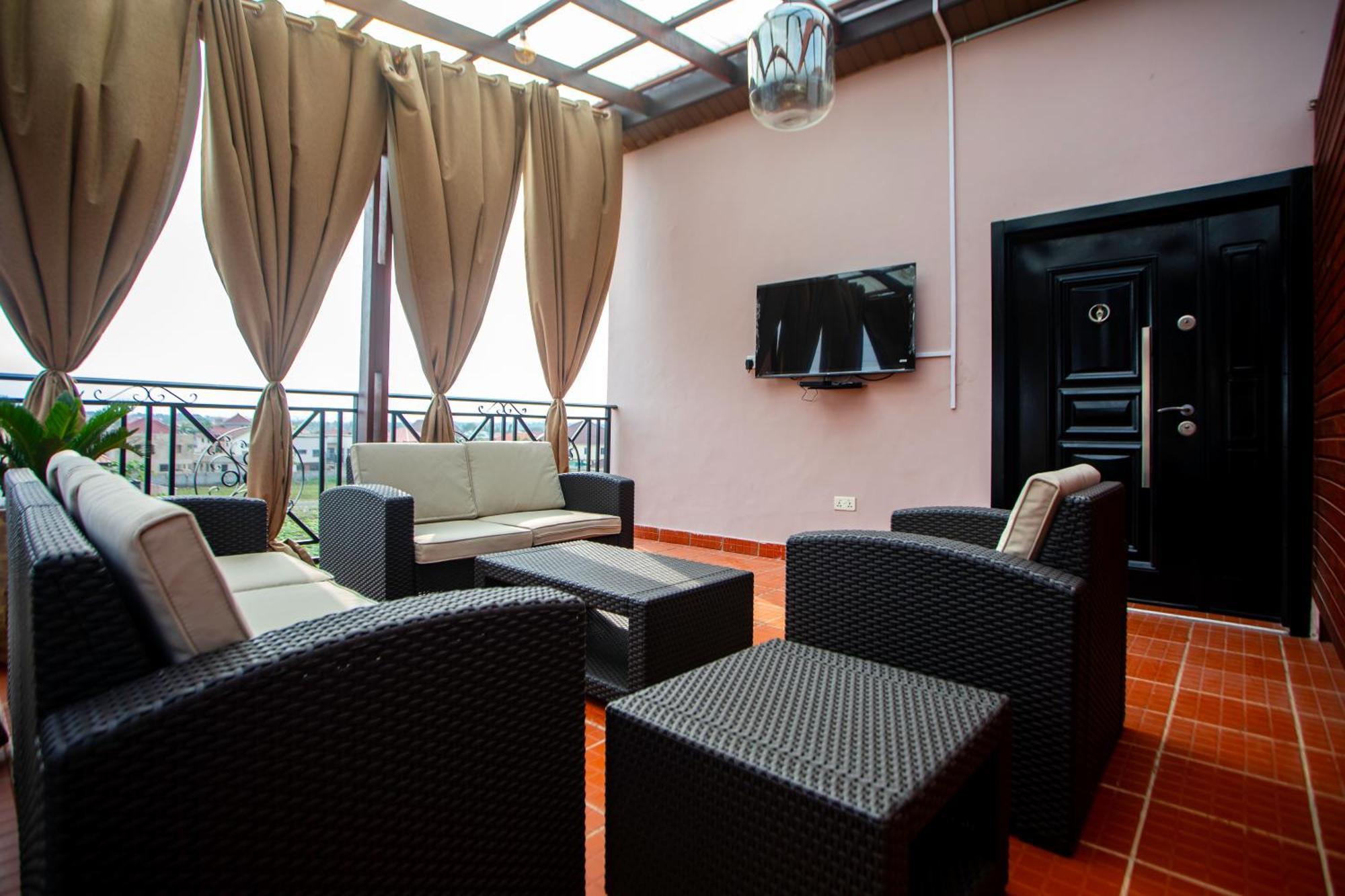 Maat Luxury Homes Accra Exterior photo