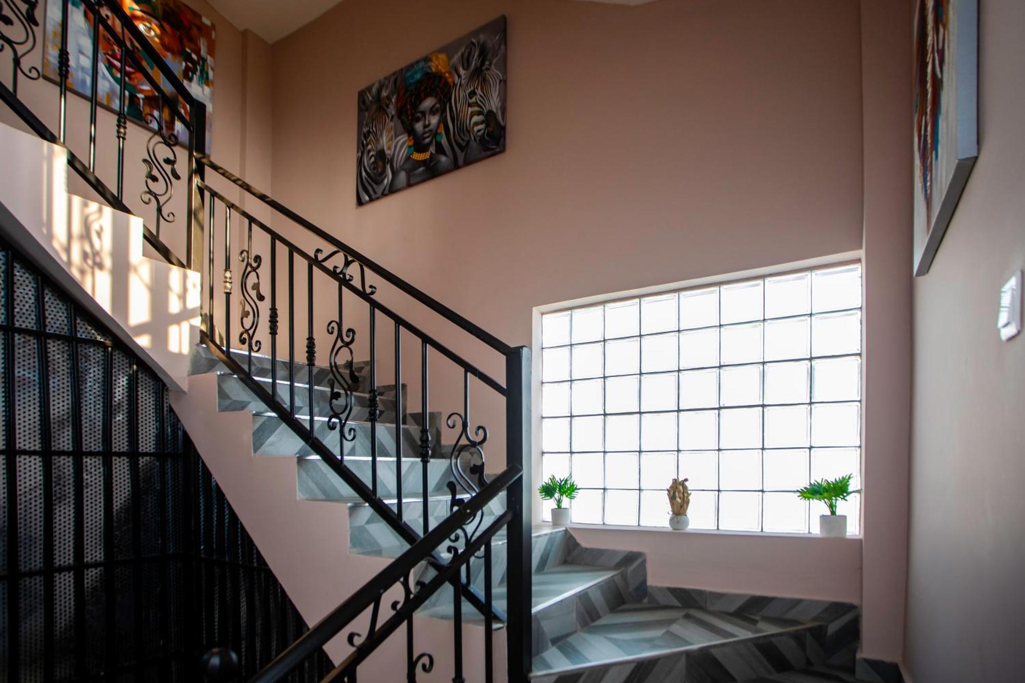 Maat Luxury Homes Accra Exterior photo