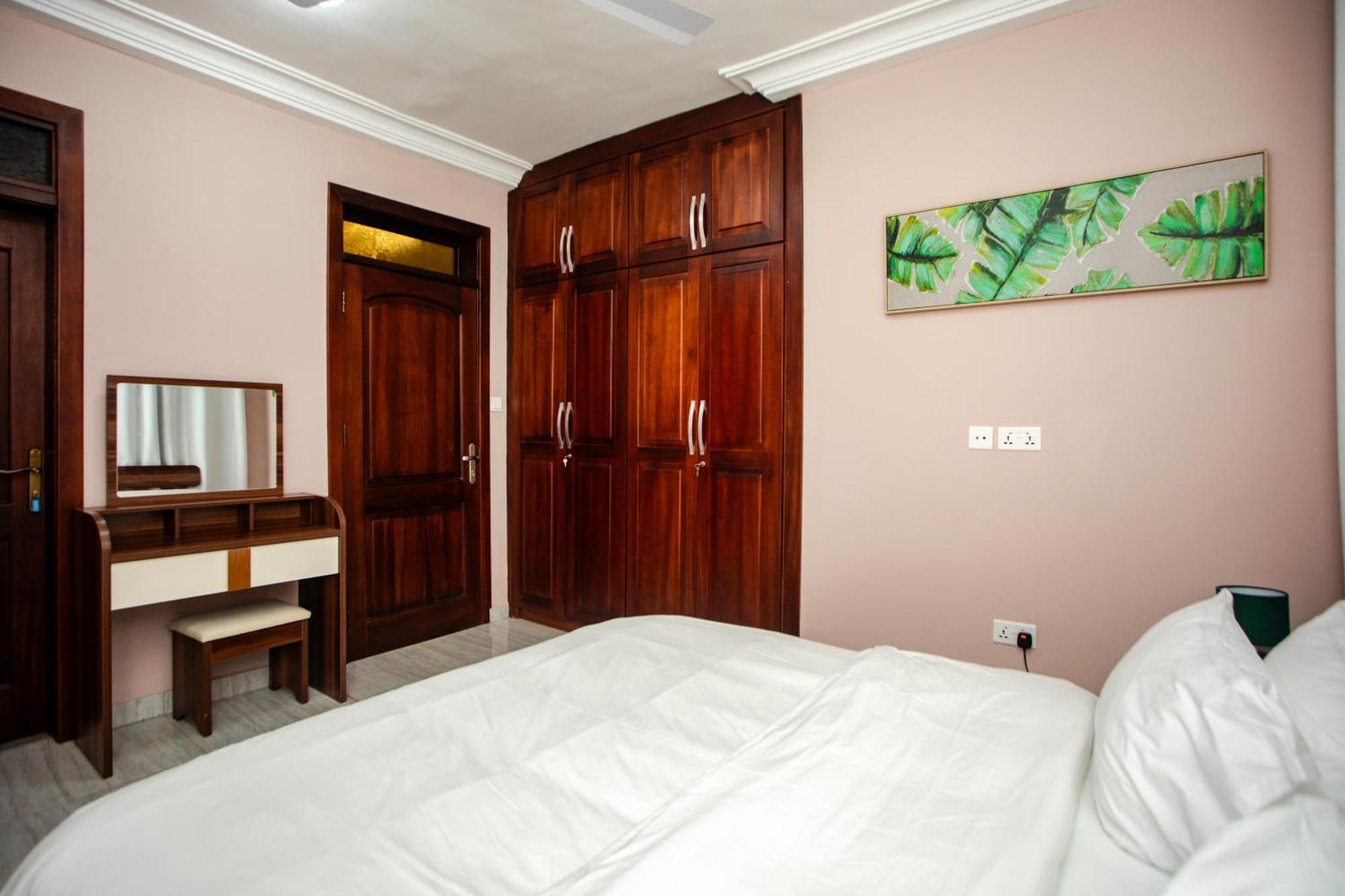 Maat Luxury Homes Accra Exterior photo